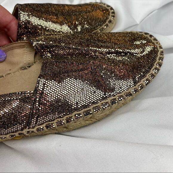 Glittery Glitzy Gold flats - Picture 7 of 7